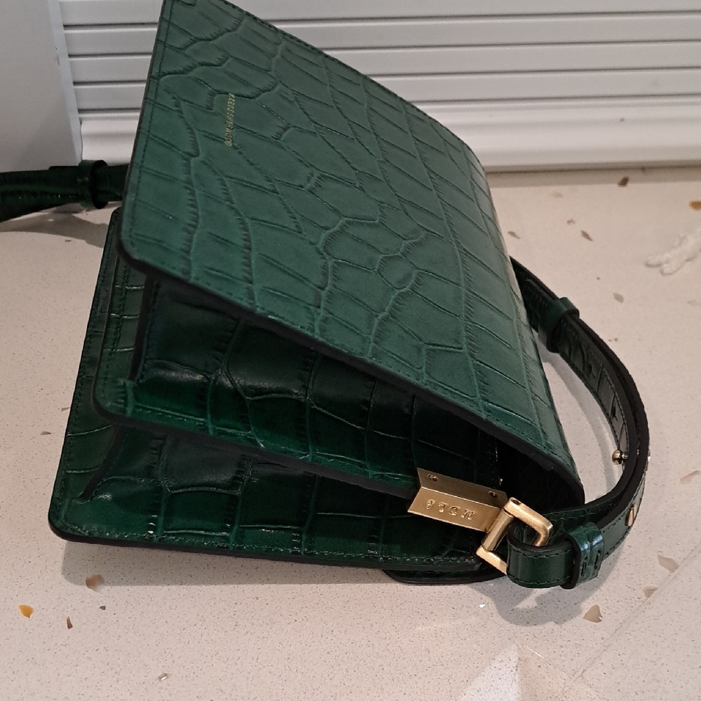 Margesherwood Forest Green Croc-Embossed Leather Bag - Picture 7 of 16